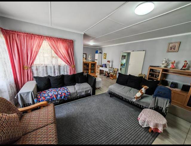 2 BEDROOM HOUSE FOR SALE IN VANDERBIJLPARK SE 1